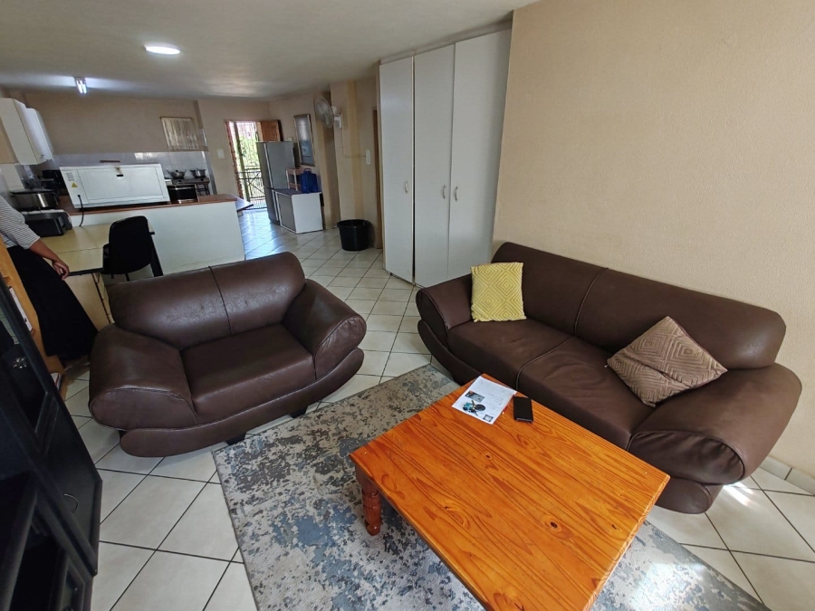 2 Bedroom Property for Sale in Pretoria North Gauteng