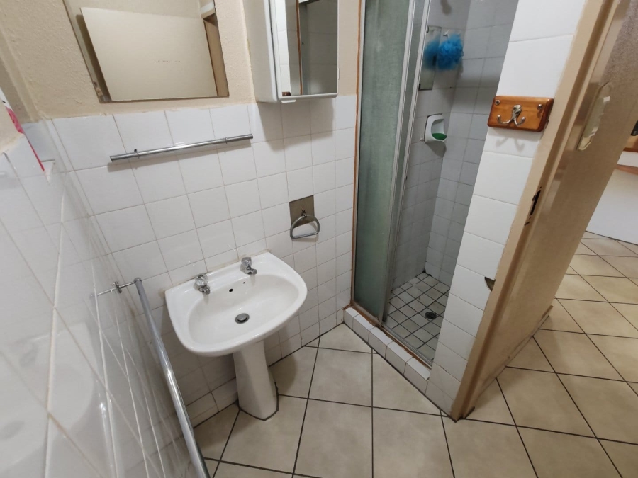 2 Bedroom Property for Sale in Pretoria North Gauteng