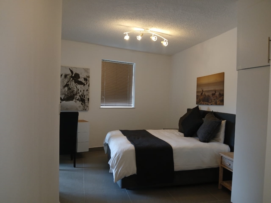 To Let 2 Bedroom Property for Rent in Sandhurst Gauteng