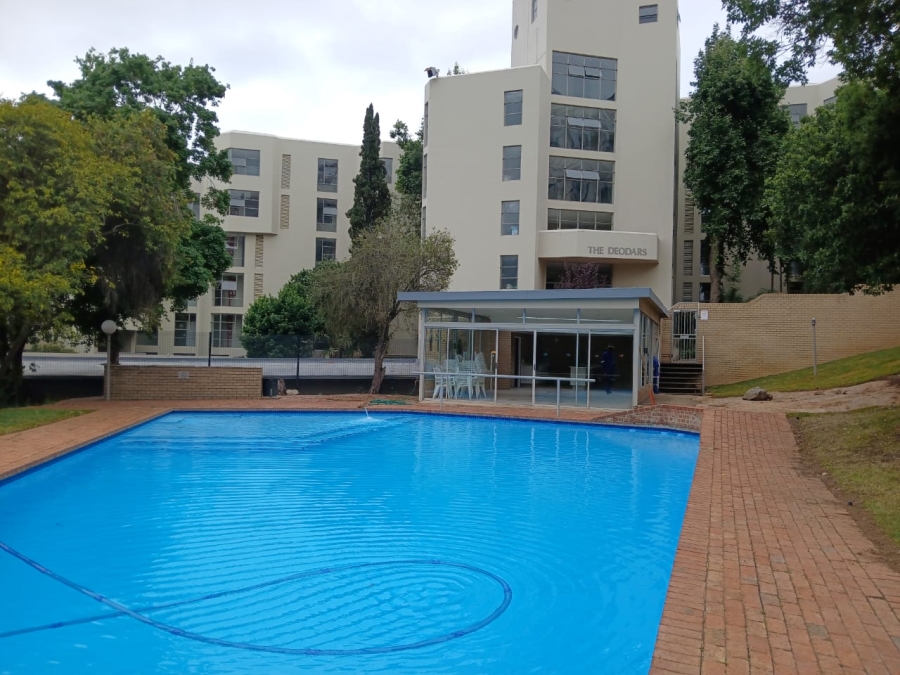 To Let 2 Bedroom Property for Rent in Sandhurst Gauteng