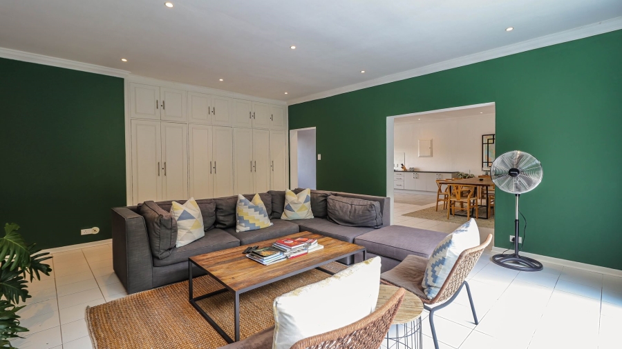 3 Bedroom Property for Sale in Sandhurst Gauteng