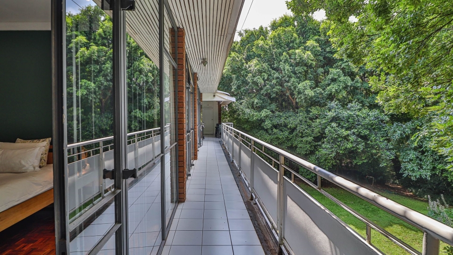 3 Bedroom Property for Sale in Sandhurst Gauteng