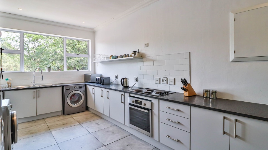 3 Bedroom Property for Sale in Sandhurst Gauteng