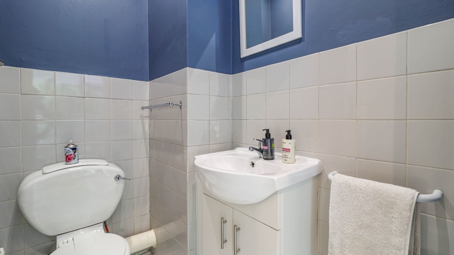 3 Bedroom Property for Sale in Sandhurst Gauteng