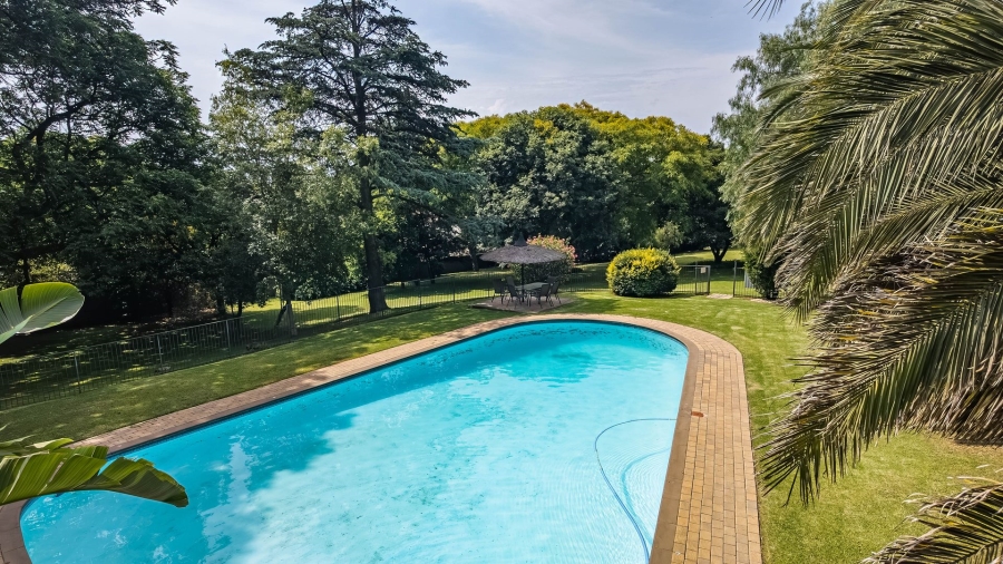 3 Bedroom Property for Sale in Sandhurst Gauteng