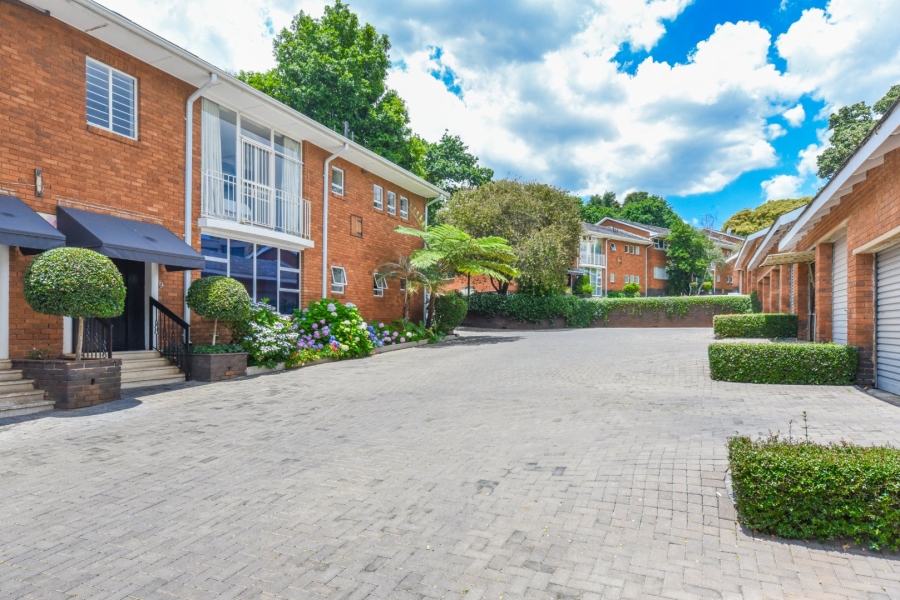 3 Bedroom Property for Sale in Sandhurst Gauteng