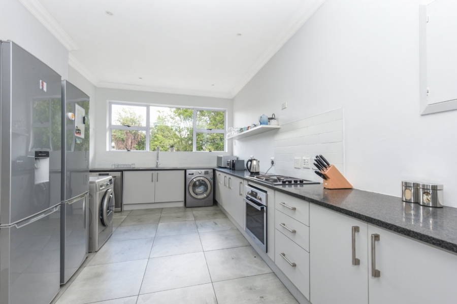 3 Bedroom Property for Sale in Sandhurst Gauteng