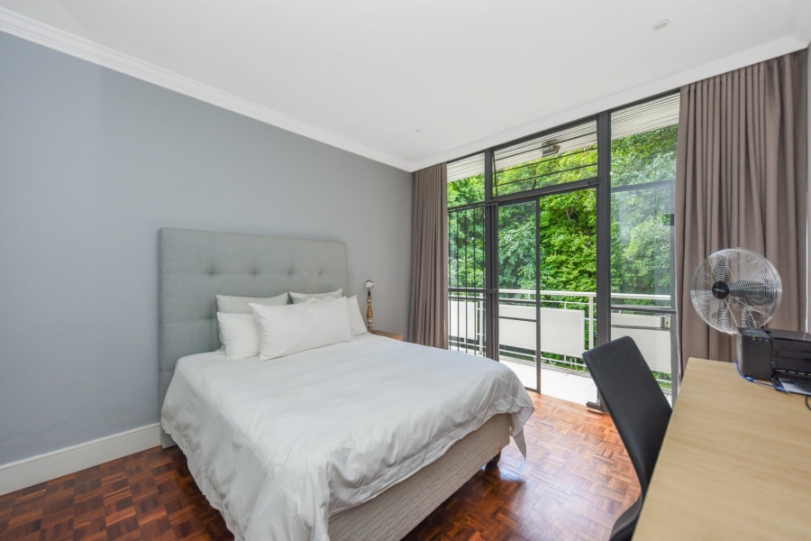 3 Bedroom Property for Sale in Sandhurst Gauteng