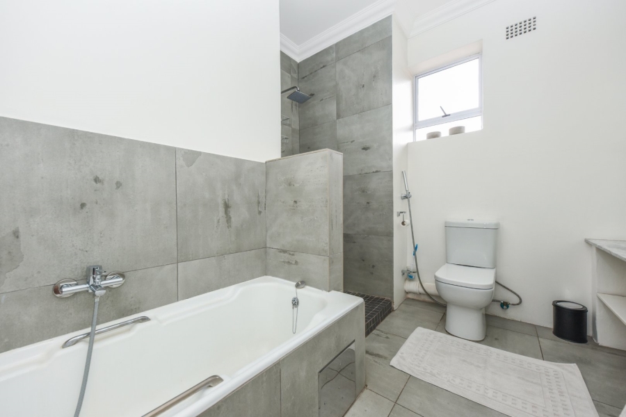 3 Bedroom Property for Sale in Sandhurst Gauteng