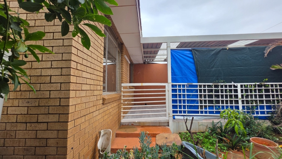 To Let 2 Bedroom Property for Rent in Erasmia Gauteng