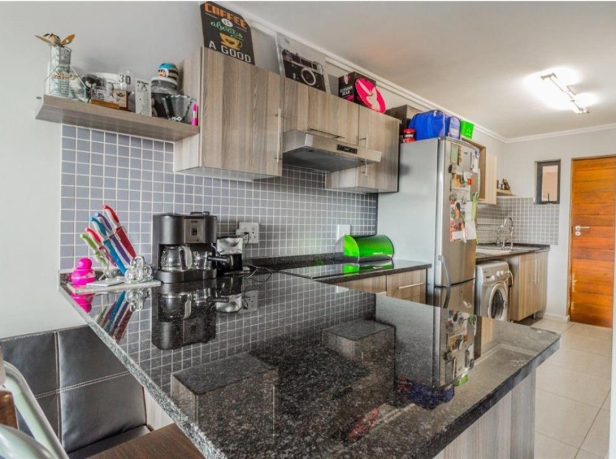 2 Bedroom Property for Sale in Sebenza Gauteng