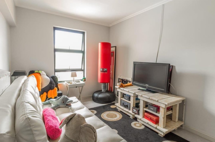 2 Bedroom Property for Sale in Sebenza Gauteng