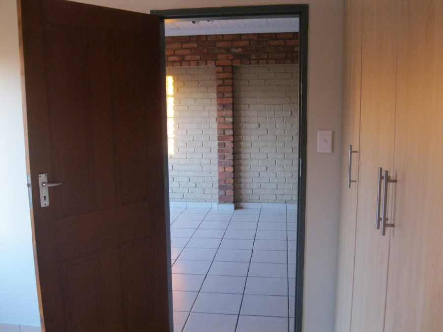 To Let 1 Bedroom Property for Rent in Wonderboom South Gauteng