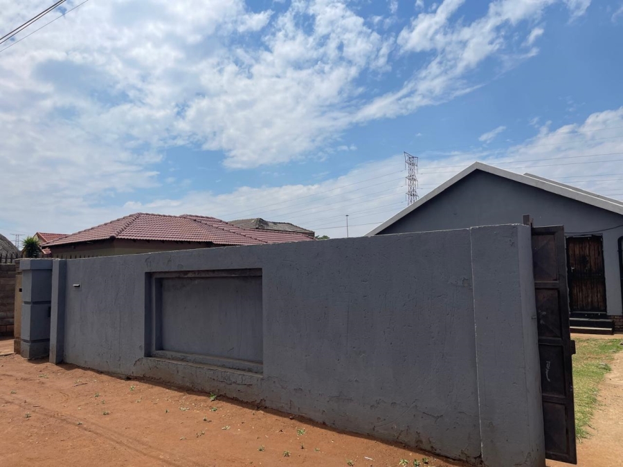 3 Bedroom Property for Sale in Protea Garden Gauteng