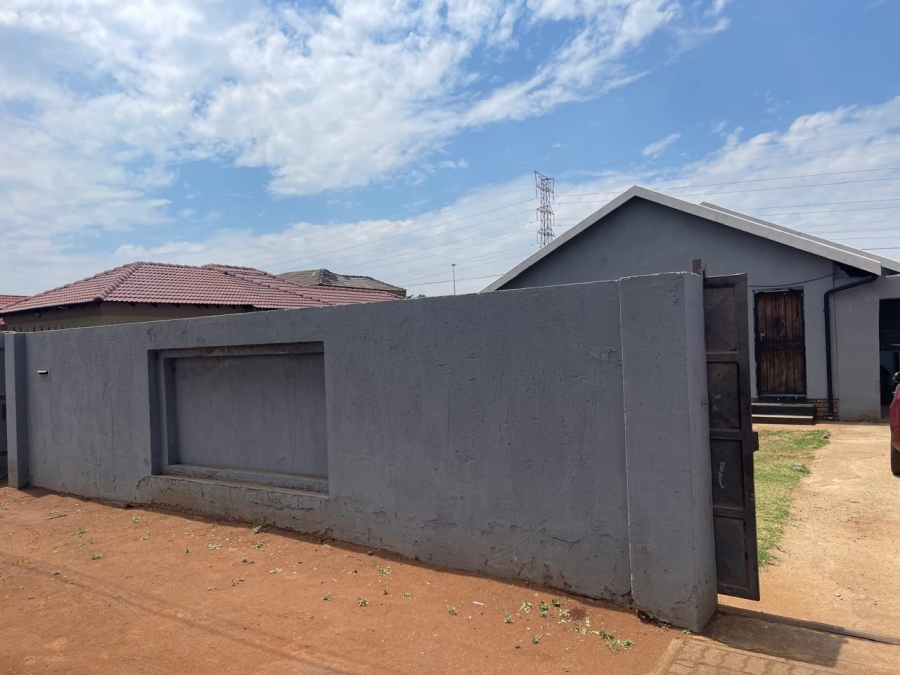 3 Bedroom Property for Sale in Protea Garden Gauteng