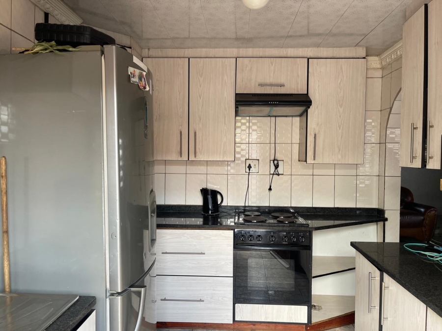 3 Bedroom Property for Sale in Protea Garden Gauteng