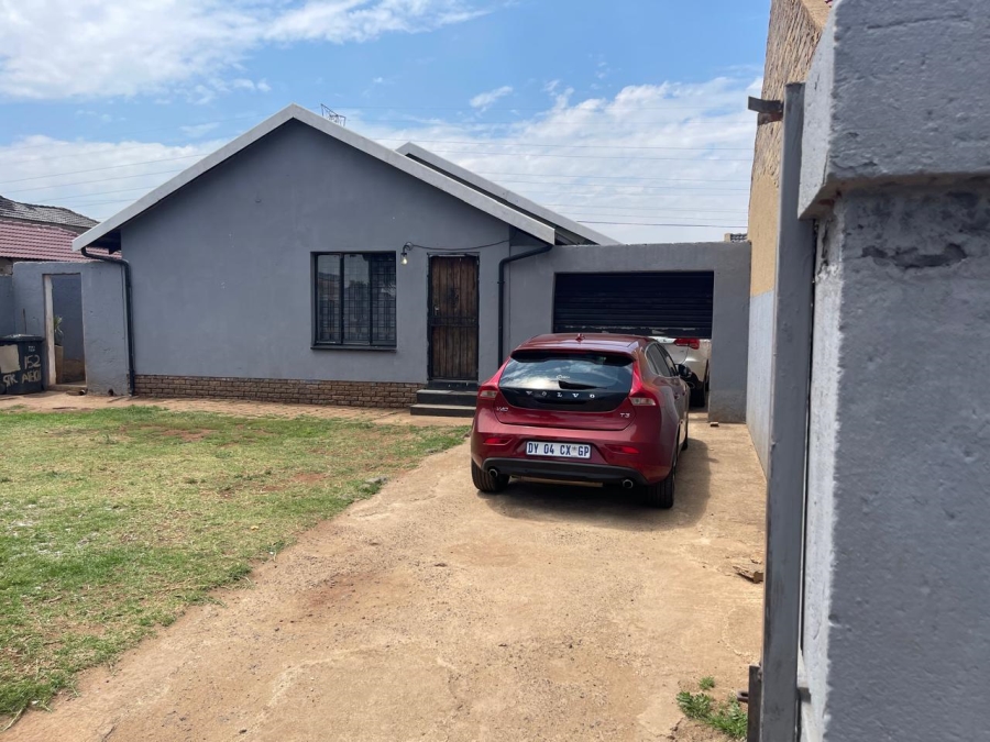 3 Bedroom Property for Sale in Protea Garden Gauteng