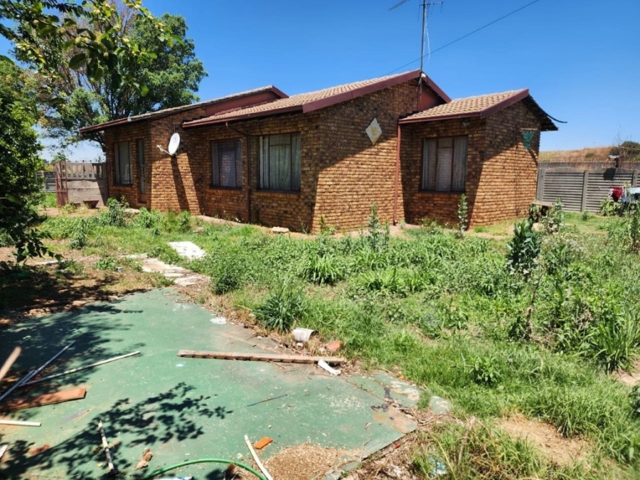 2 Bedroom Property for Sale in Bonaero Park Gauteng