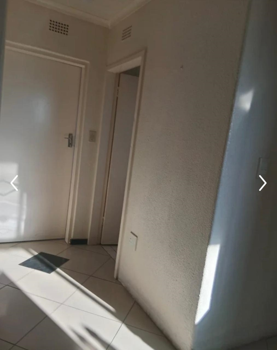  Bedroom Property for Sale in Roodekrans A H Gauteng