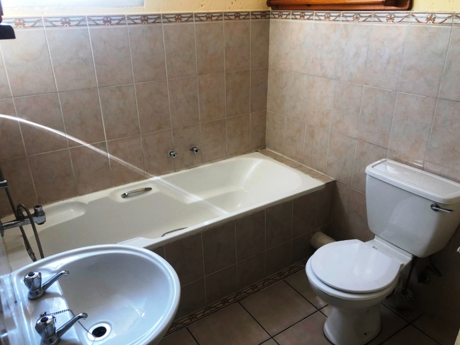 2 Bedroom Property for Sale in Bromhof Gauteng