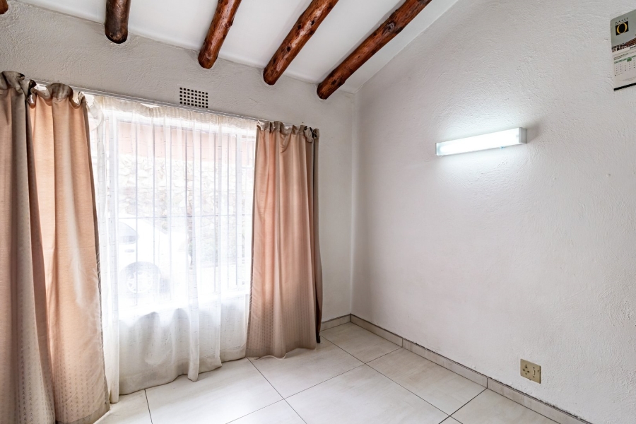 3 Bedroom Property for Sale in Gillview Gauteng