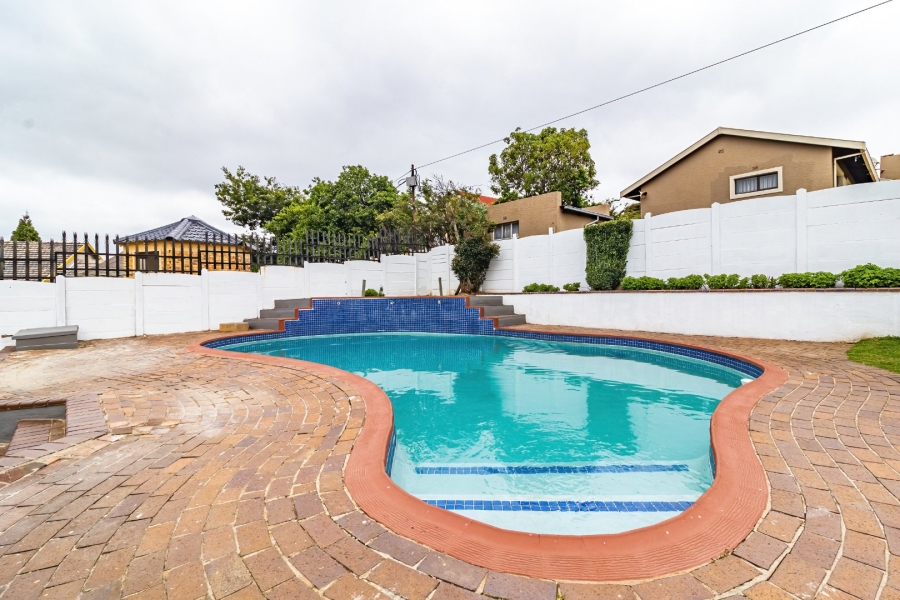 3 Bedroom Property for Sale in Gillview Gauteng