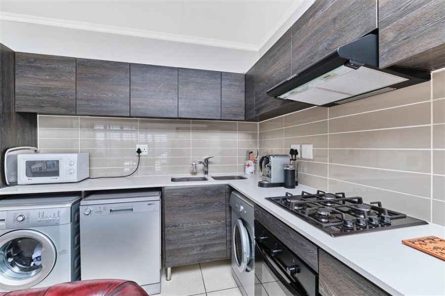 1 Bedroom Property for Sale in Petervale Gauteng