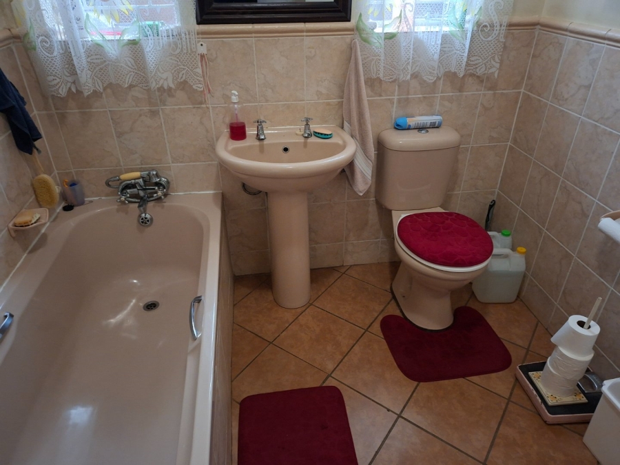 2 Bedroom Property for Sale in Clarina Gauteng