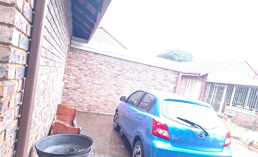 2 Bedroom Property for Sale in Clarina Gauteng