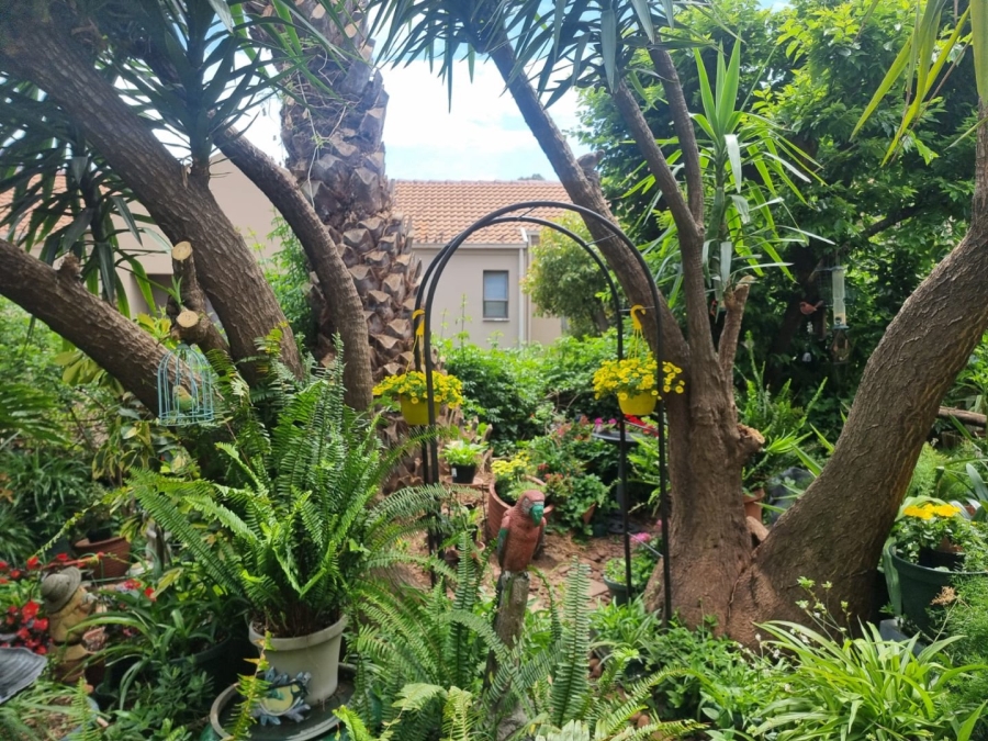 2 Bedroom Property for Sale in Bedford Gardens Gauteng