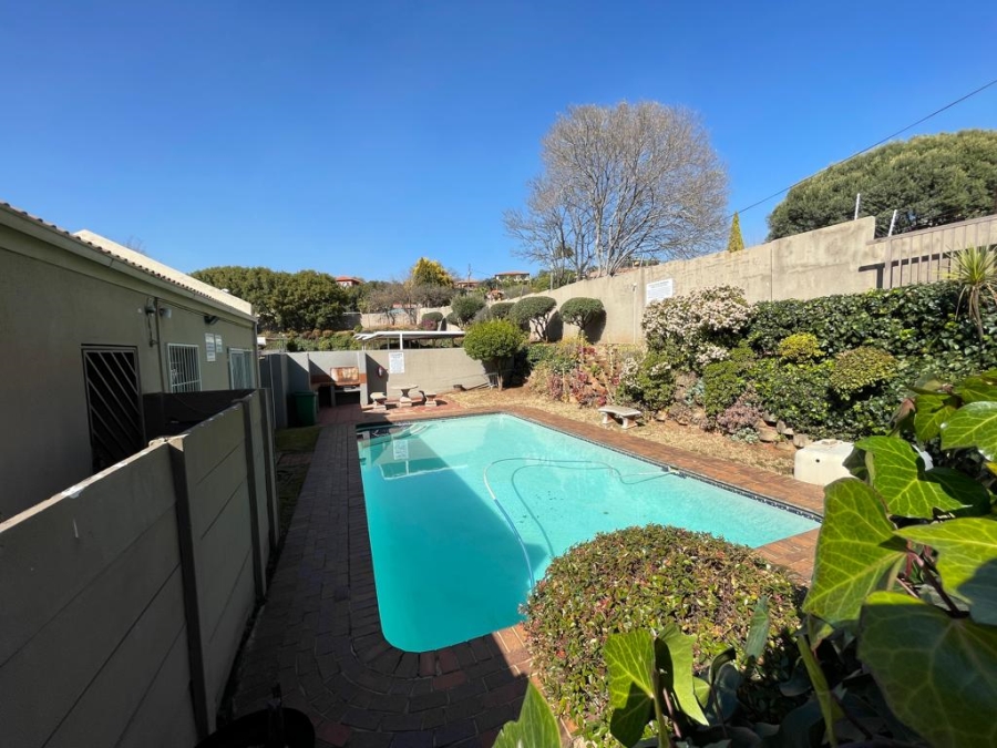 2 Bedroom Property for Sale in Bedford Gardens Gauteng