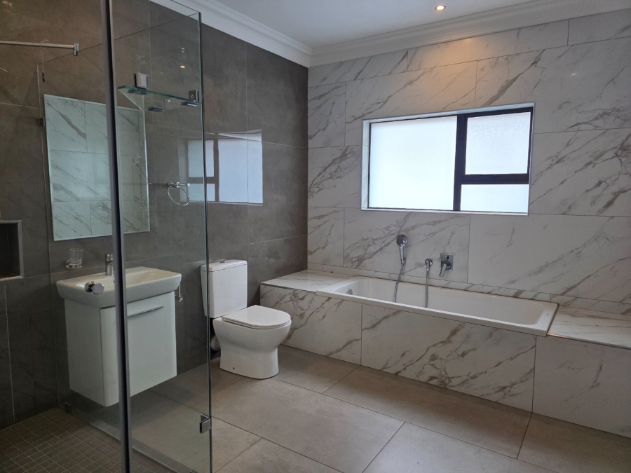 4 Bedroom Property for Sale in Emfuleni Golf Estate Gauteng