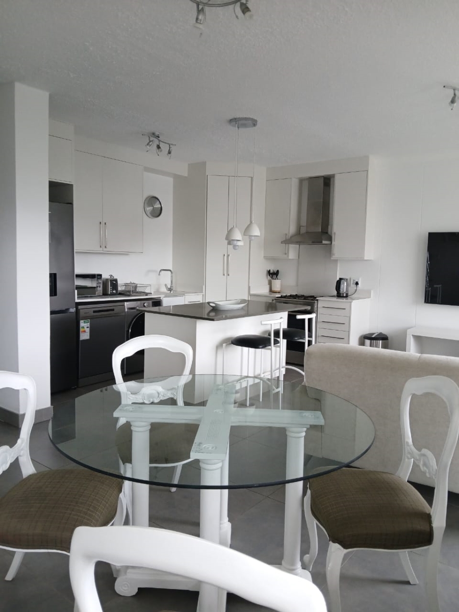 To Let 2 Bedroom Property for Rent in Sandhurst Gauteng