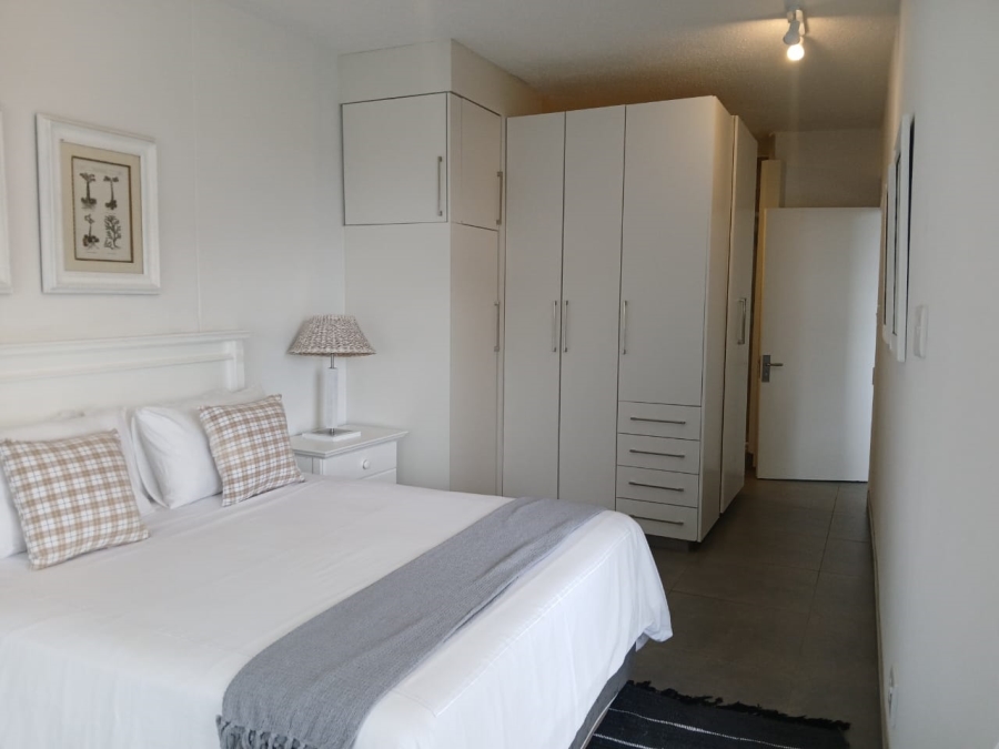 To Let 2 Bedroom Property for Rent in Sandhurst Gauteng