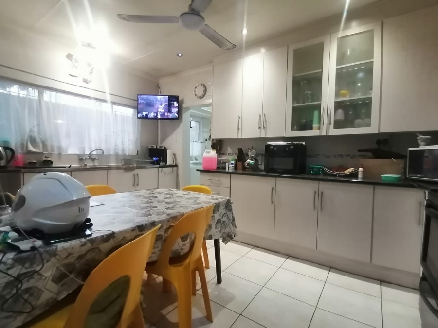 5 Bedroom Property for Sale in East Lynne Gauteng