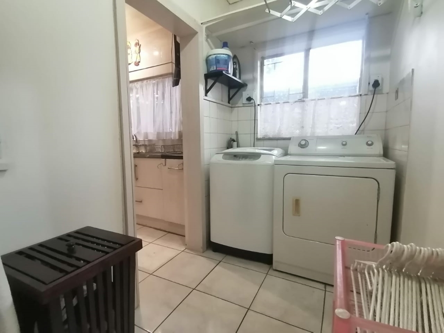 5 Bedroom Property for Sale in East Lynne Gauteng