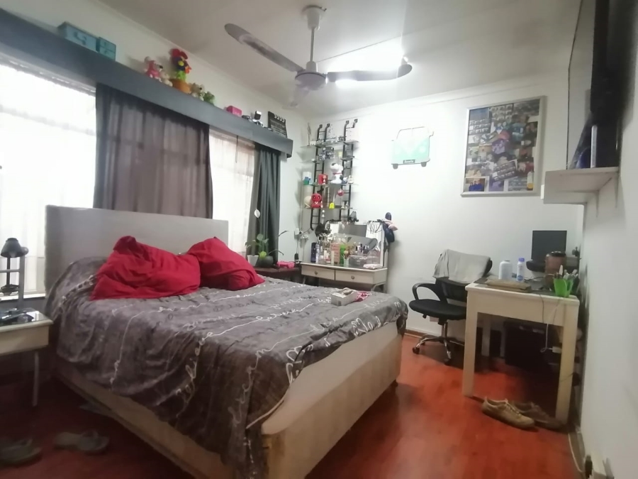 5 Bedroom Property for Sale in East Lynne Gauteng