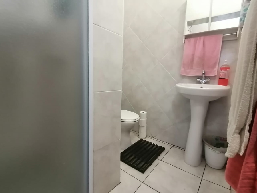 5 Bedroom Property for Sale in East Lynne Gauteng