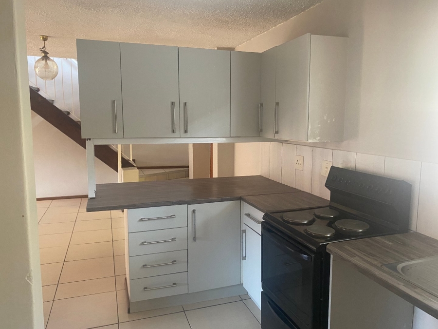 3 Bedroom Property for Sale in Garsfontein Gauteng