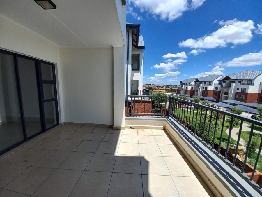 To Let  Bedroom Property for Rent in Greenstone Hill Gauteng