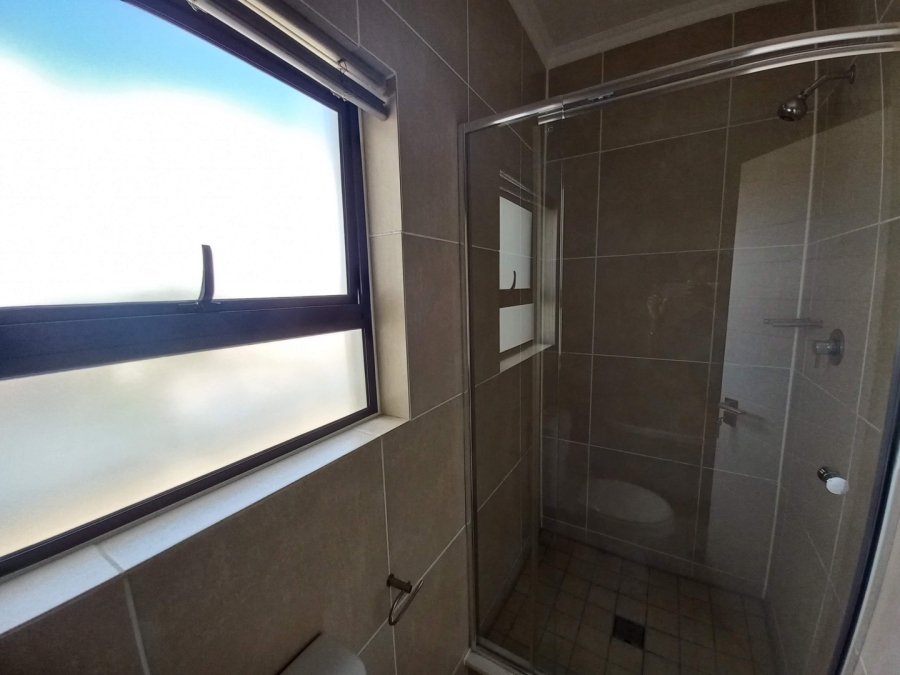 To Let  Bedroom Property for Rent in Greenstone Hill Gauteng