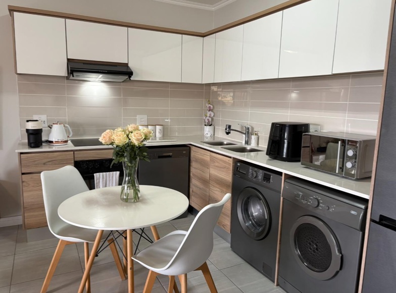 1 Bedroom Property for Sale in Waterfall Gauteng