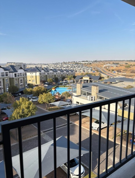 1 Bedroom Property for Sale in Waterfall Gauteng