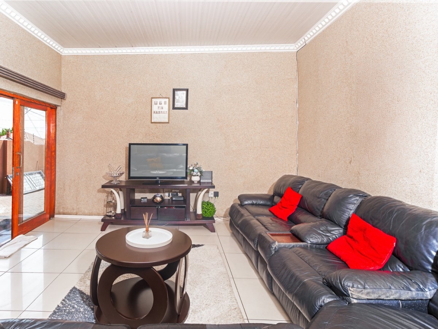 4 Bedroom Property for Sale in Kenilworth Gauteng