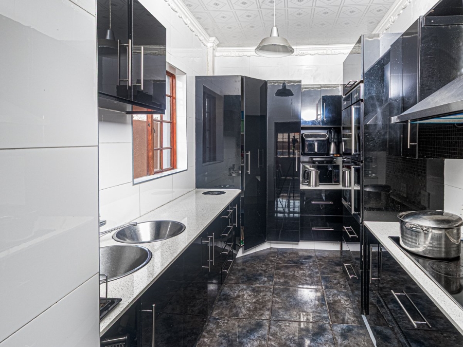 4 Bedroom Property for Sale in Kenilworth Gauteng