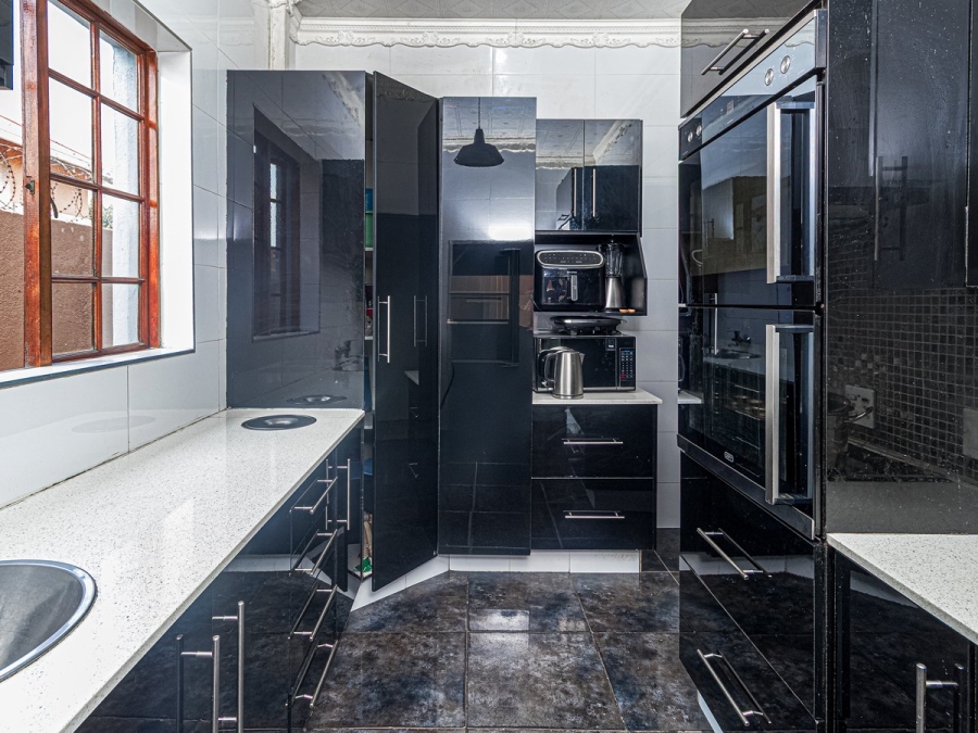 4 Bedroom Property for Sale in Kenilworth Gauteng