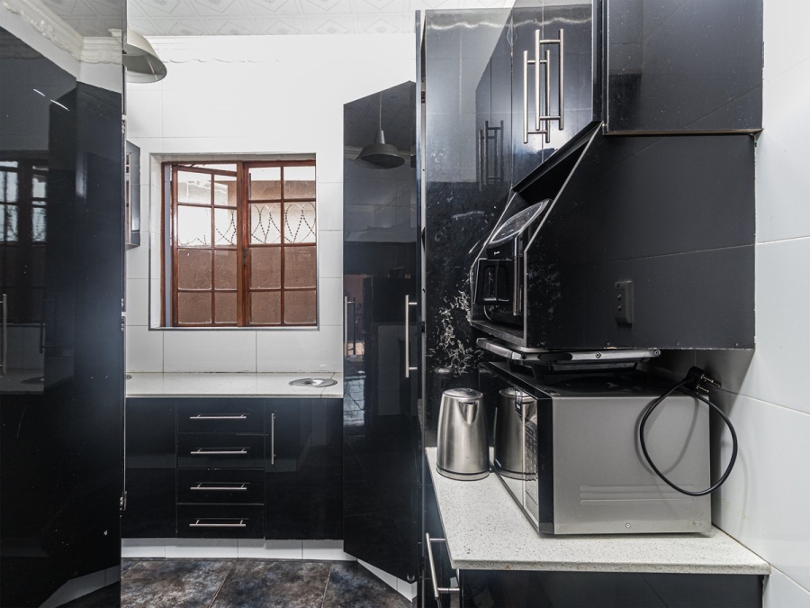 4 Bedroom Property for Sale in Kenilworth Gauteng