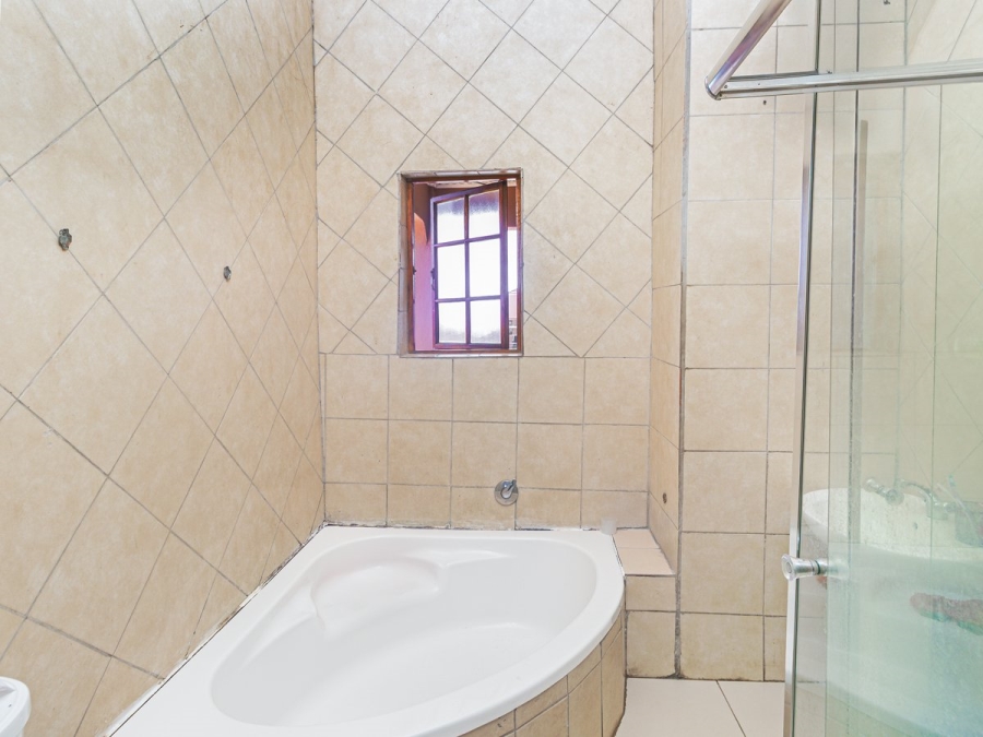 4 Bedroom Property for Sale in Kenilworth Gauteng