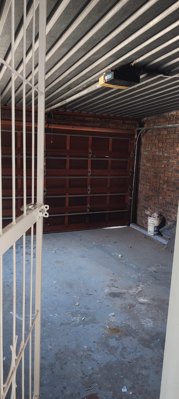 To Let 3 Bedroom Property for Rent in Brackenhurst Gauteng