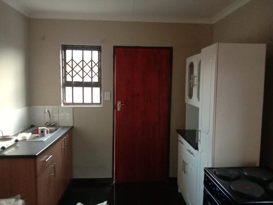 To Let 2 Bedroom Property for Rent in Windmill Park Gauteng